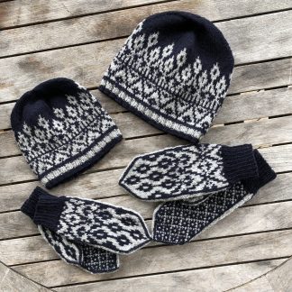 childrens hat and mittens