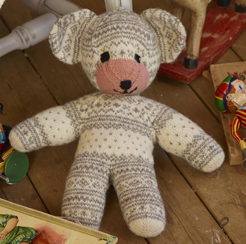 SÅVE Knitted Teddy Bear from Setesdal 1.0 – & Carlos Shop